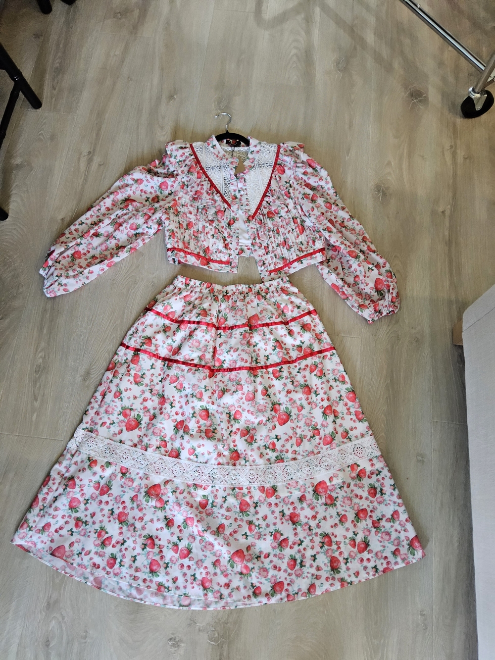 BEULAH White Shell Blouse|| Size L Top Size M Skirt